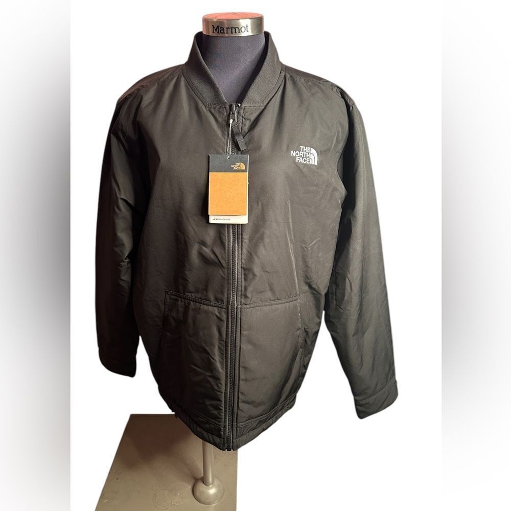 North Face Reversible Jacket Bkack / Berry NWT Size Large